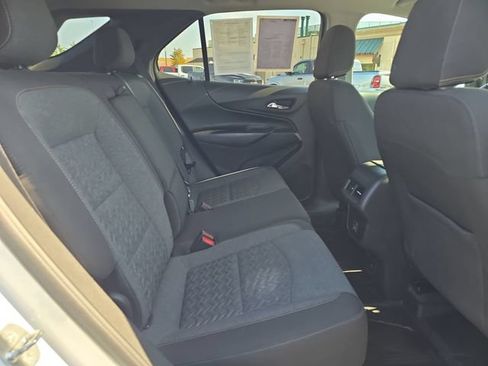 Used 2022 Chevrolet Equinox LT FWD image 32