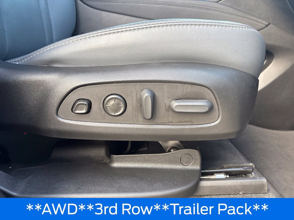 Used 2023 Buick Enclave Premium AWD/4WD image 33