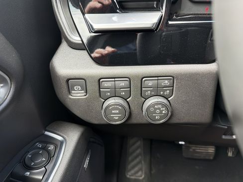 New 2026 Chevrolet Silverado 1500 RST AWD/4WD image 14