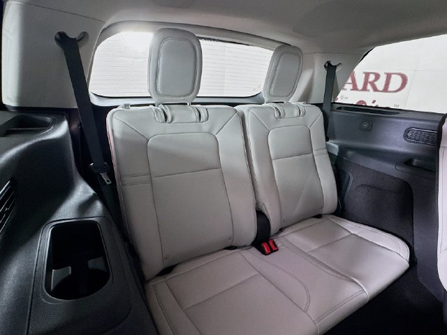 New 2026 Lincoln Aviator 2WD image 28
