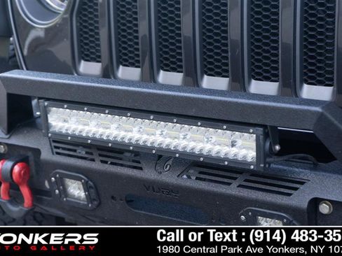 Used 2023 Jeep Wrangler Unlimited Rubicon w/ Safety Group image 27