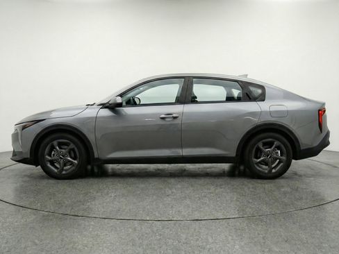 Used 2025 Kia K4 FWD image 5