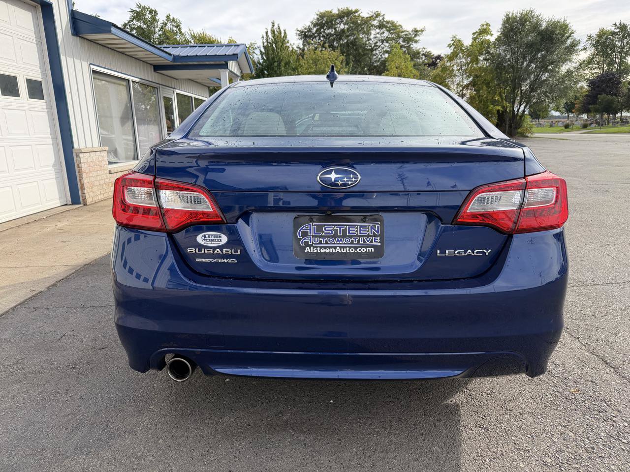 Used 2016 Subaru Legacy 2.5i Premium AWD/4WD image 4