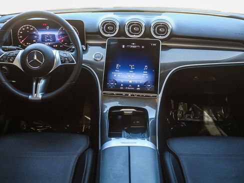 Used 2023 Mercedes-Benz C 300 Sedan image 12