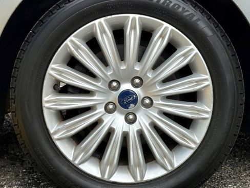 Used 2015 Ford Fusion SE w/ Equipment Group 502A FWD image 24