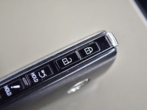 Used 2024 MAZDA MAZDA3 s image 62