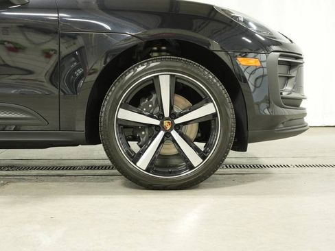 New 2025 Porsche Macan image 40