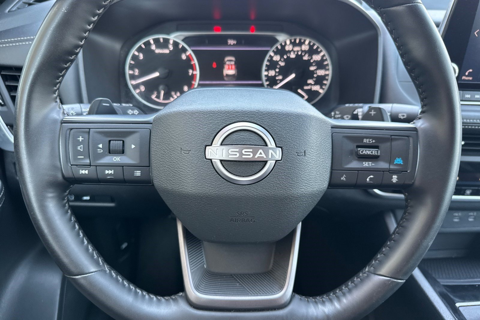 Used 2025 Nissan Rogue SV AWD/4WD image 11