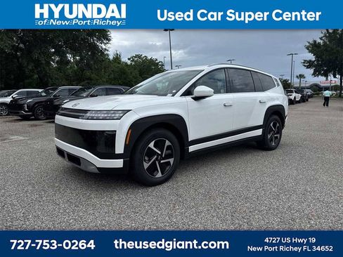 New 2026 Hyundai Ioniq 9 SE image 2