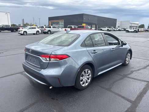Used 2022 Toyota Corolla LE FWD image 12