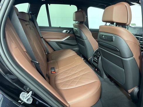 Used 2025 BMW X5 M60i AWD/4WD image 31