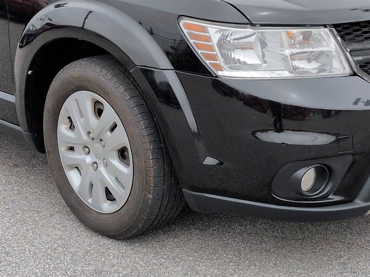 Used 2019 Dodge Journey SE FWD image 9