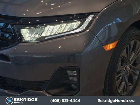 New 2026 Honda Odyssey Touring image 6