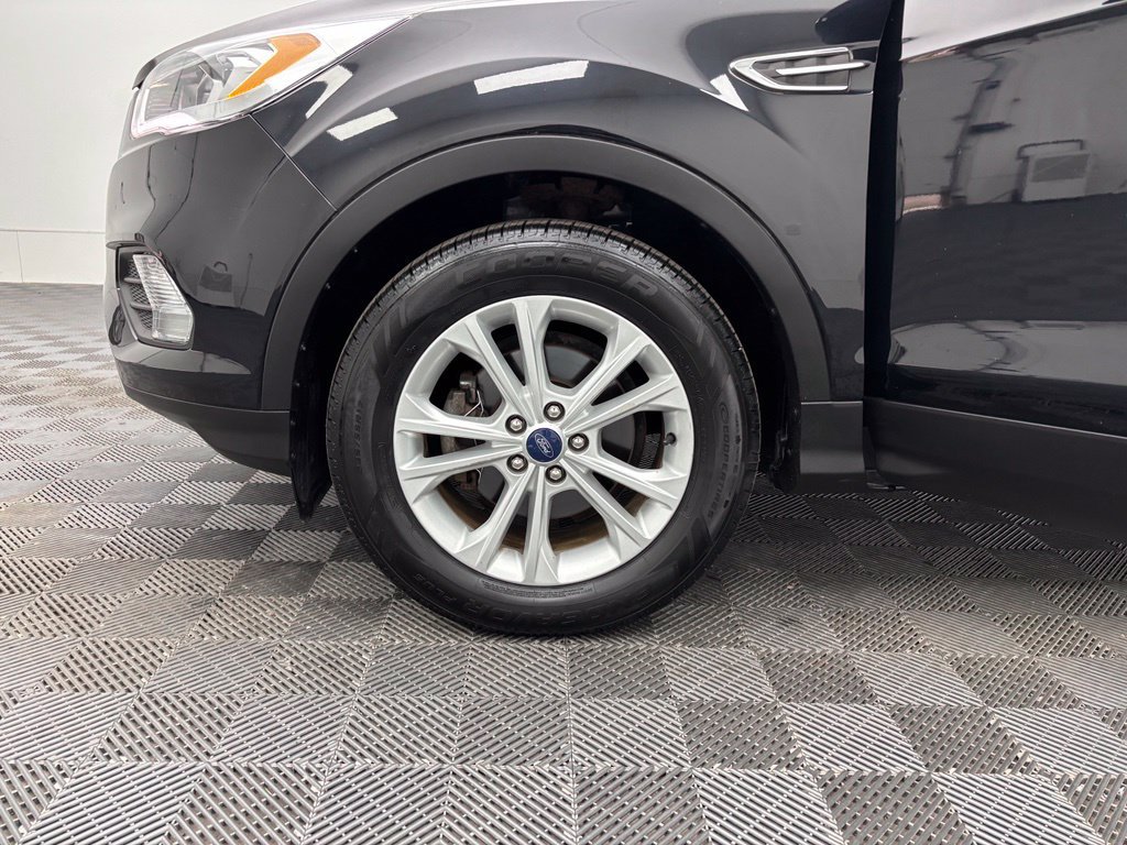 Used 2018 Ford Escape SEL FWD image 16