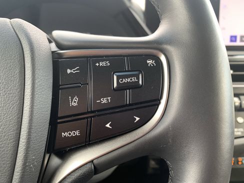 Certified 2025 Lexus ES 350 w/ Premium Package image 20