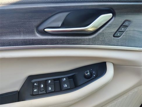 New 2025 Jeep Grand Cherokee Limited image 13