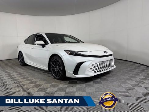 Used 2025 Toyota Camry XSE FWD image 1