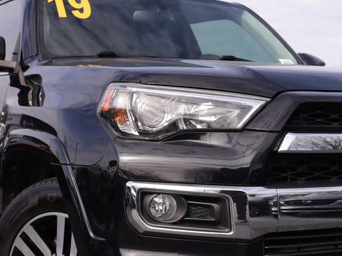 Used 2019 Toyota 4Runner Limited image 33