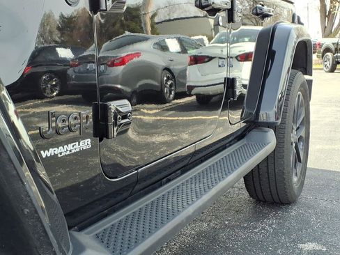 Used 2021 Jeep Wrangler Unlimited Sahara AWD/4WD image 35