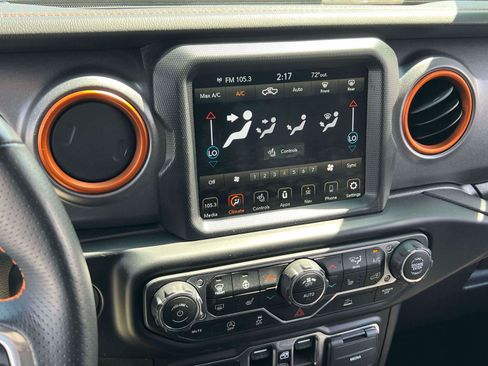 Used 2022 Jeep Gladiator Mojave w/ LED Lighting Group AWD/4WD image 16