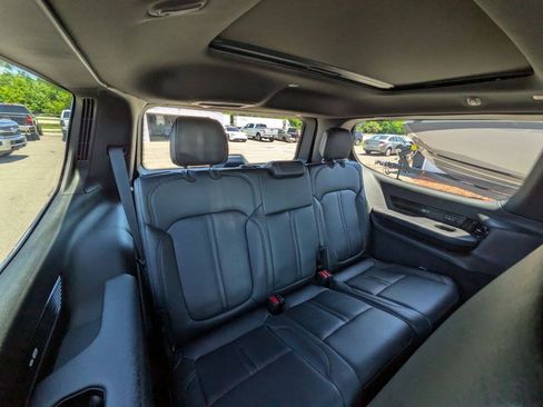 Used 2023 Jeep Grand Wagoneer 4WD image 31