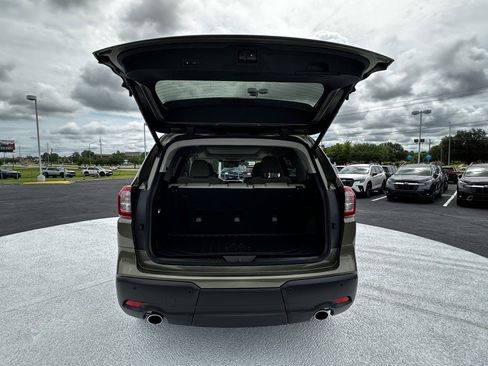 Certified 2026 Subaru Ascent Limited w/ Popular Package #2 AWD/4WD image 9