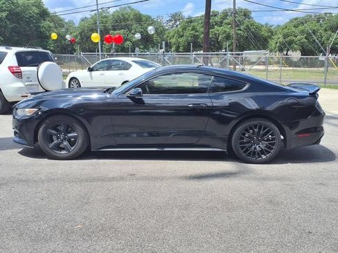 Used 2015 Ford Mustang Coupe RWD image 4