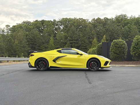 Used 2021 Chevrolet Corvette Stingray Preferred Cpe w/ Z51 Performance Package RWD image 5