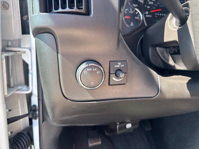 Used 2024 Chevrolet Express 3500 LT w/ LT Preferred Equipment Group RWD image 12