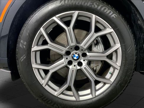 Used 2025 BMW X7 xDrive40i AWD/4WD image 9