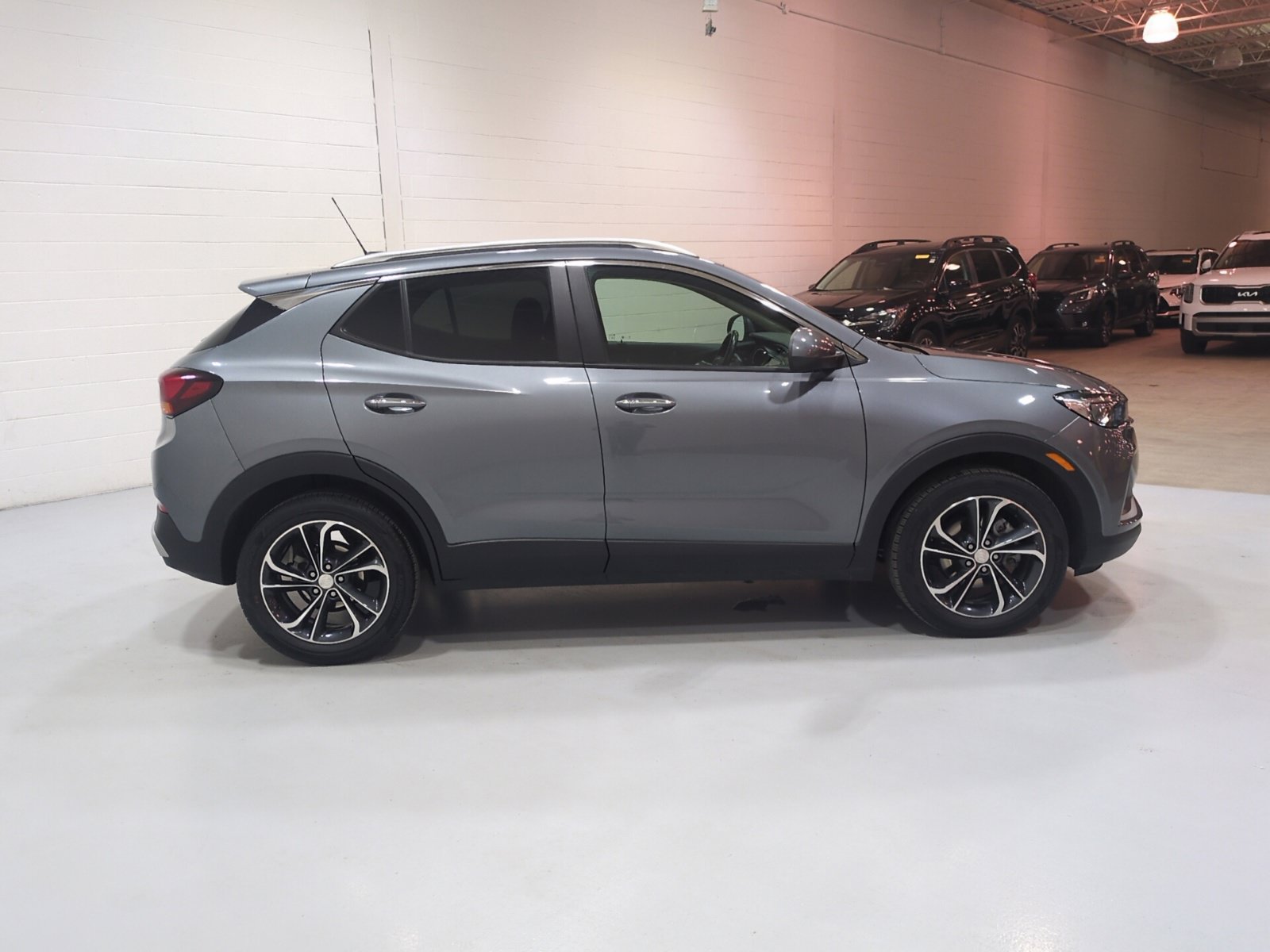 Used 2020 Buick Encore GX Select FWD image 2