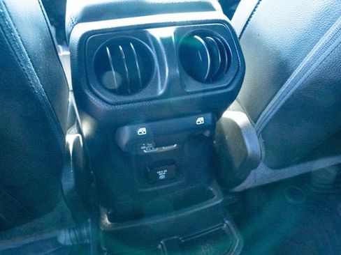 Certified 2022 Jeep Wrangler Unlimited Sahara w/ LED Lighting Group image 32