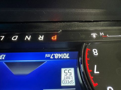 Used 2022 Ford Explorer ST-Line w/ Class IV Trailer Tow Package image 17