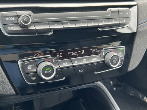 Used 2022 BMW X1 xDrive28i w/ M Sport Package image 18