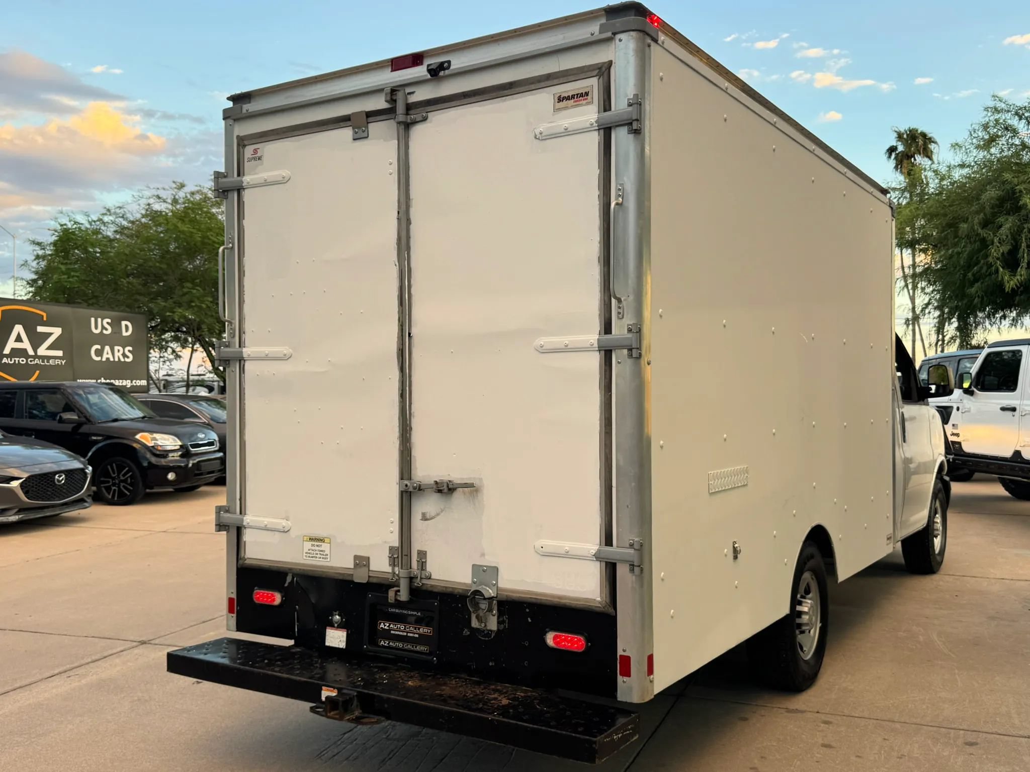 Used 2020 Chevrolet Express 3500 w/ Power Convenience Package RWD image 27