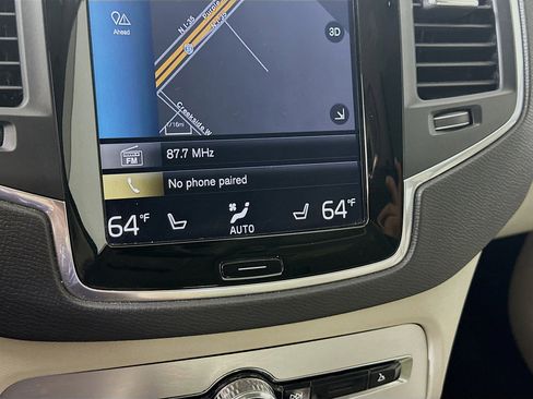 Used 2018 Volvo XC90 T6 Momentum w/ Convenience Package image 23