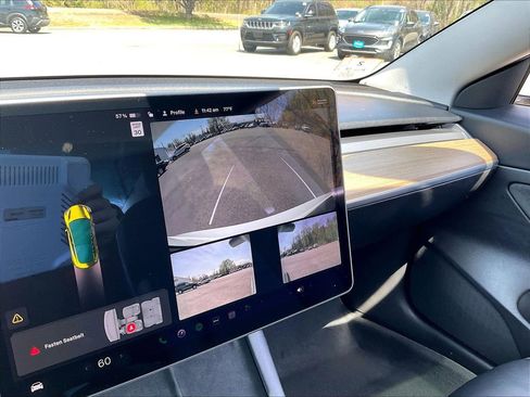 Used 2021 Tesla Model 3 Standard Range Plus RWD image 16