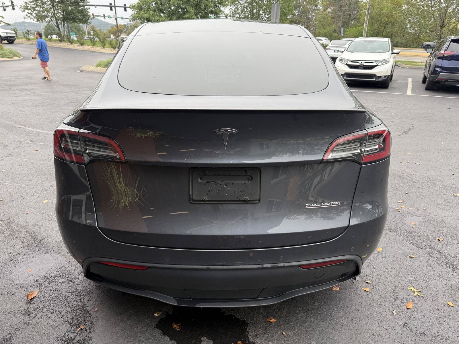 Used 2022 Tesla Model Y Performance AWD/4WD image 6