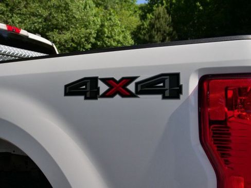 Used 2020 Ford F250 XL w/ Power Equipment Group AWD/4WD image 27