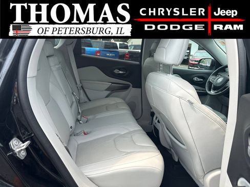 Used 2019 Jeep Cherokee Limited AWD/4WD image 25