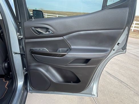 Used 2023 GMC Acadia AT4 image 13