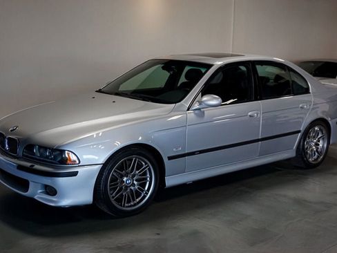 Used 2002 BMW M5 RWD image 5