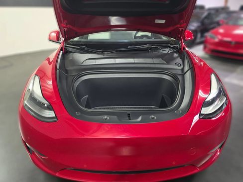 Used 2023 Tesla Model Y Performance AWD/4WD image 16