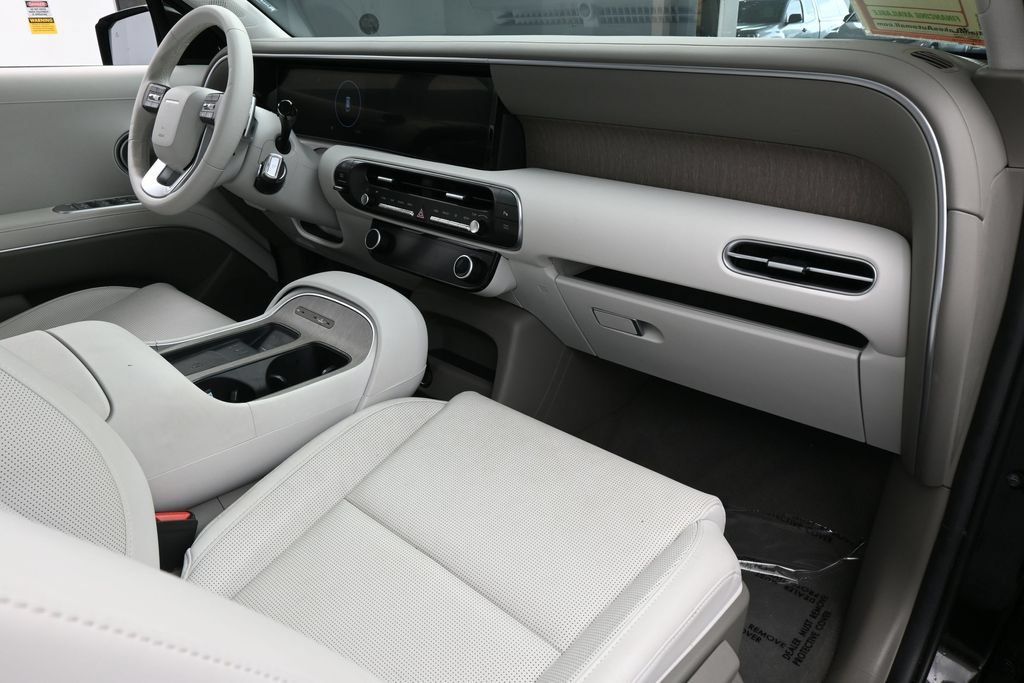 Used 2026 Hyundai Palisade SEL FWD image 48