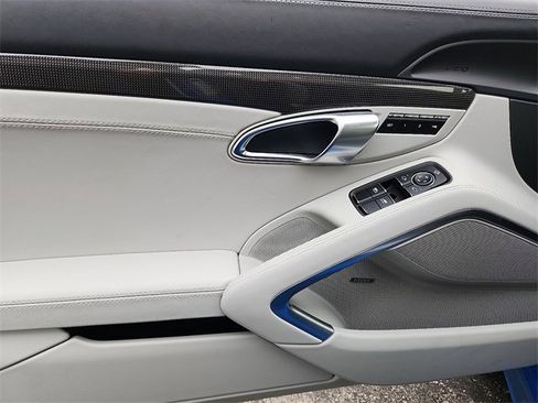 New 2025 Porsche 718 Boxster GTS image 14