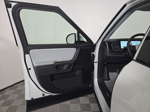 Used 2024 Rivian R1T Adventure AWD/4WD image 16