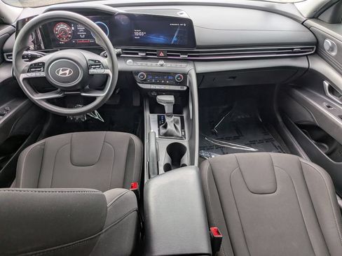 Used 2024 Hyundai Elantra SEL FWD image 11