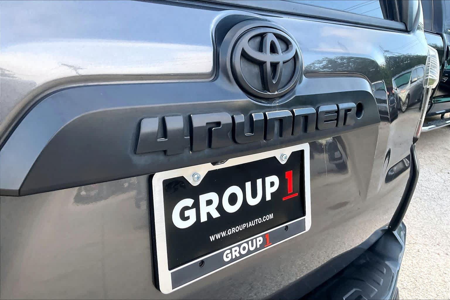Used 2018 Toyota 4Runner TRD Off-Road Premium AWD/4WD image 31