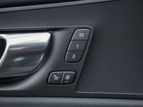 New 2026 Volvo XC60 B5 Plus w/ Protection Package Premier image 38