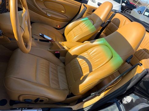 Used 2000 Porsche 911 Carrera 4 image 36